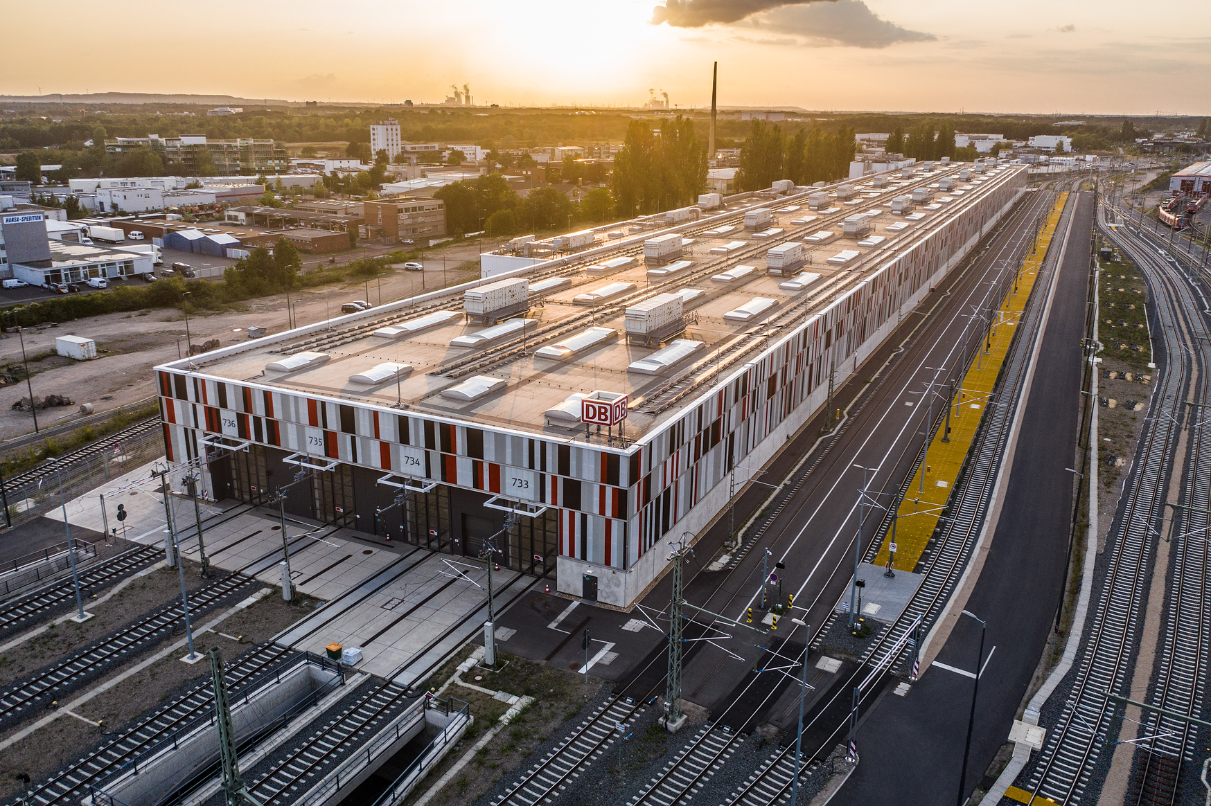 KölnNippes Erstes CO2neutrales ICEWerk der Deutschen Bahn